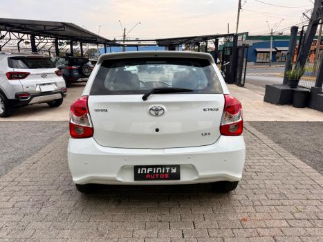 TOYOTA Etios Hatch 1.3 16V 4P FLEX X, Foto 12