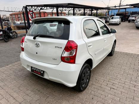 TOYOTA Etios Hatch 1.3 16V 4P FLEX X, Foto 15