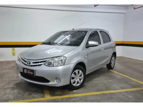 TOYOTA Etios Hatch 1.3 16V 4P FLEX X, Foto 2