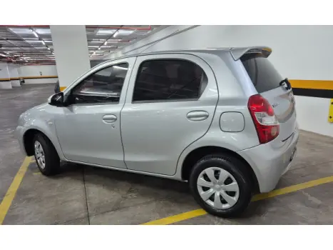 TOYOTA Etios Hatch 1.3 16V 4P FLEX X, Foto 3