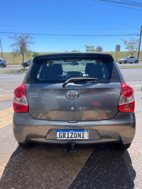 TOYOTA Etios Hatch 1.3 16V 4P FLEX X, Foto 5
