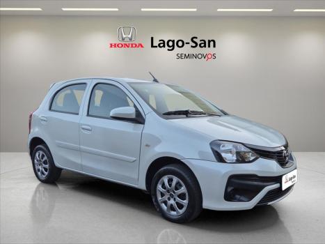 TOYOTA Etios Hatch 1.3 16V 4P FLEX X AUTOMTICO, Foto 4