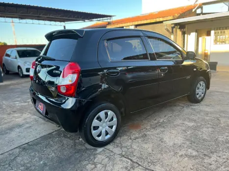 TOYOTA Etios Hatch 1.3 16V 4P FLEX XS, Foto 4