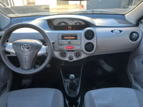 TOYOTA Etios Hatch 1.3 16V 4P FLEX XS, Foto 7