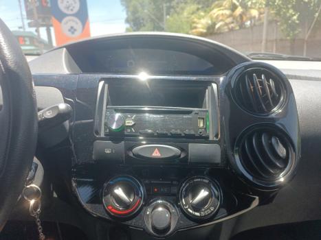 TOYOTA Etios Hatch 1.3 16V 4P FLEX X, Foto 6