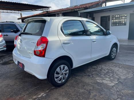 TOYOTA Etios Hatch 1.5 16V 4P FLEX XS AUTOMTICO, Foto 4