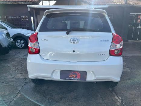 TOYOTA Etios Hatch 1.5 16V 4P FLEX XS AUTOMTICO, Foto 5