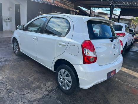 TOYOTA Etios Hatch 1.5 16V 4P FLEX XS AUTOMTICO, Foto 6