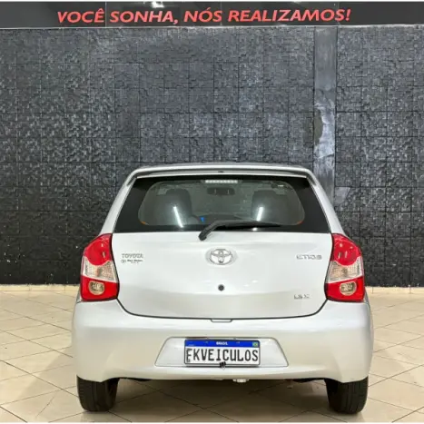 TOYOTA Etios Hatch 1.3 16V 4P FLEX X, Foto 7