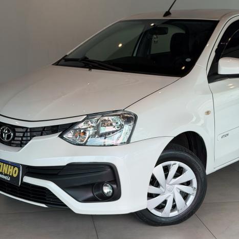 TOYOTA Etios Hatch 1.3 16V 4P FLEX EX, Foto 12