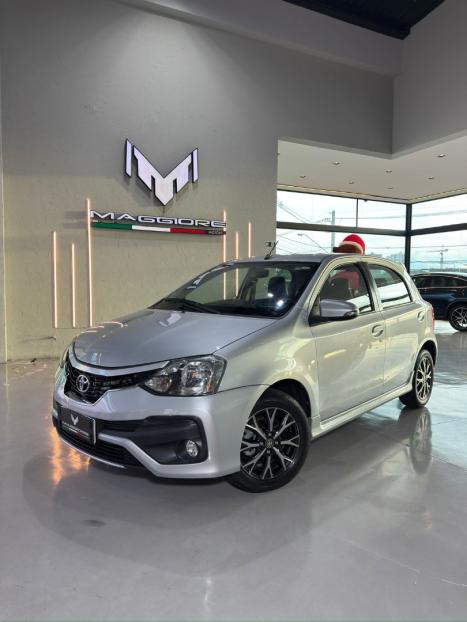 TOYOTA Etios Hatch 1.5 16V 4P FLEX PLATINUM AUTOM�TICO, Foto 2