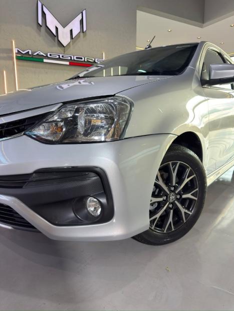 TOYOTA Etios Hatch 1.5 16V 4P FLEX PLATINUM AUTOM�TICO, Foto 4