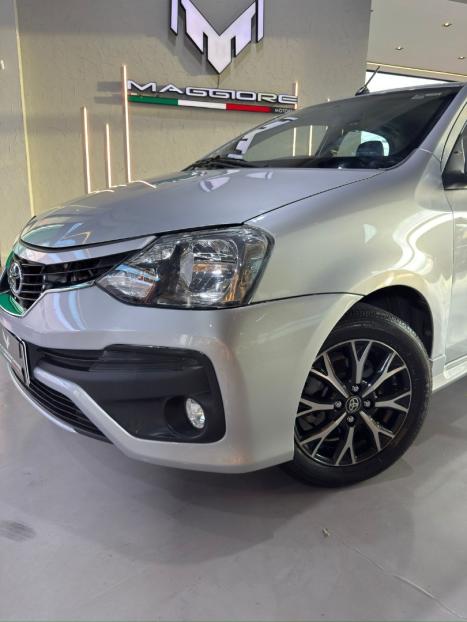 TOYOTA Etios Hatch 1.5 16V 4P FLEX PLATINUM AUTOM�TICO, Foto 5
