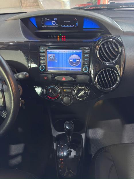 TOYOTA Etios Hatch 1.5 16V 4P FLEX PLATINUM AUTOM�TICO, Foto 12