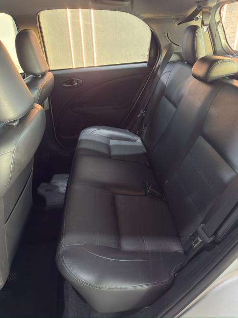 TOYOTA Etios Hatch 1.5 16V 4P FLEX PLATINUM AUTOM�TICO, Foto 15