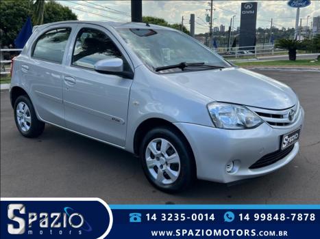 TOYOTA Etios Hatch 1.3 16V 4P FLEX X, Foto 2