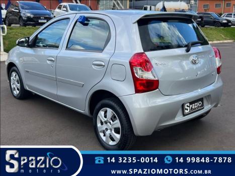 TOYOTA Etios Hatch 1.3 16V 4P FLEX X, Foto 3
