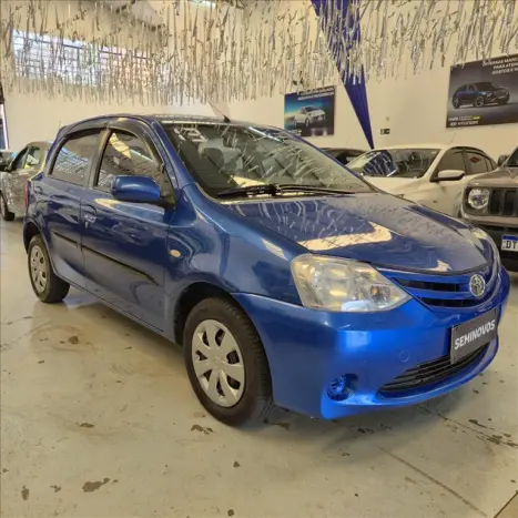 TOYOTA Etios Hatch 1.3 16V 4P FLEX XS, Foto 1