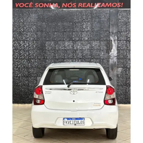 TOYOTA Etios Hatch 1.5 16V 4P FLEX PLATINUM AUTOM�TICO, Foto 7