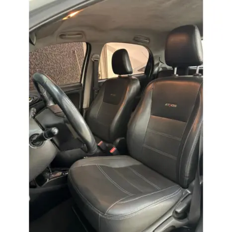 TOYOTA Etios Hatch 1.5 16V 4P FLEX PLATINUM AUTOM�TICO, Foto 13