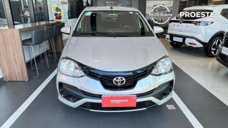 TOYOTA Etios Hatch 1.3 16V 4P FLEX X, Foto 2