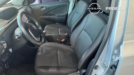 TOYOTA Etios Hatch 1.3 16V 4P FLEX X, Foto 8