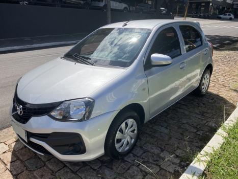 TOYOTA Etios Hatch 1.3 16V 4P FLEX X AUTOM�TICO, Foto 1