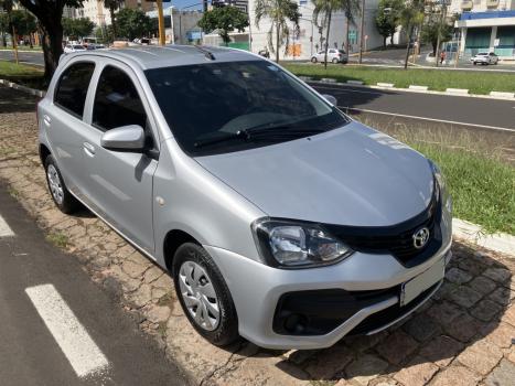 TOYOTA Etios Hatch 1.3 16V 4P FLEX X AUTOM�TICO, Foto 3
