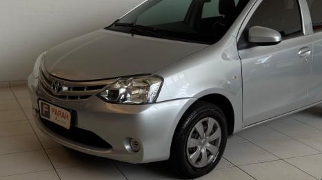 TOYOTA Etios Hatch 1.3 16V 4P FLEX X, Foto 2