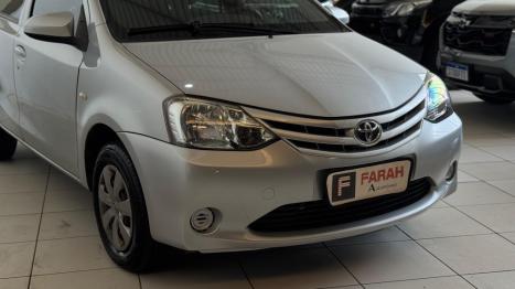 TOYOTA Etios Hatch 1.3 16V 4P FLEX X, Foto 9