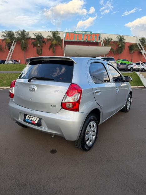 TOYOTA Etios Hatch 1.3 16V 4P FLEX X, Foto 9