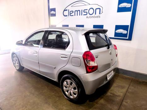 TOYOTA Etios Hatch 1.5 16V 4P FLEX XS, Foto 4