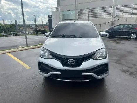 TOYOTA Etios Hatch 1.3 16V 4P FLEX X, Foto 2