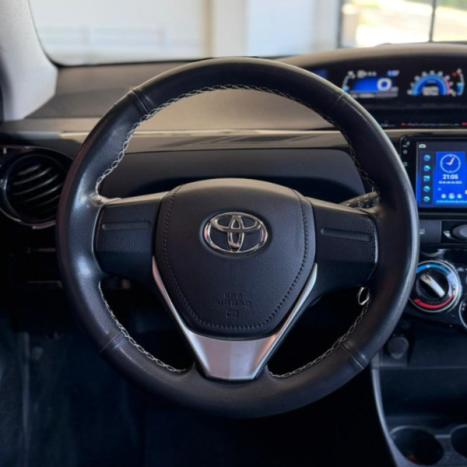 TOYOTA Etios Hatch 1.3 16V 4P FLEX X AUTOM�TICO, Foto 6