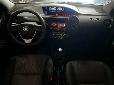 TOYOTA Etios Hatch 1.3 16V 4P FLEX X, Foto 12