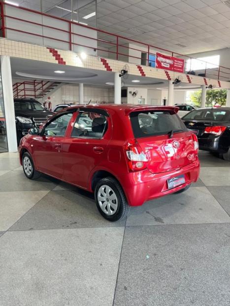 TOYOTA Etios Hatch 1.3 16V 4P FLEX X, Foto 6