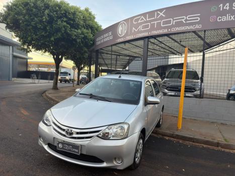 TOYOTA Etios Hatch 1.3 16V 4P FLEX X, Foto 2