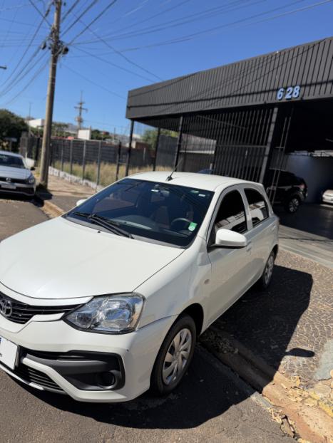 TOYOTA Etios Hatch 1.3 16V 4P FLEX X, Foto 5