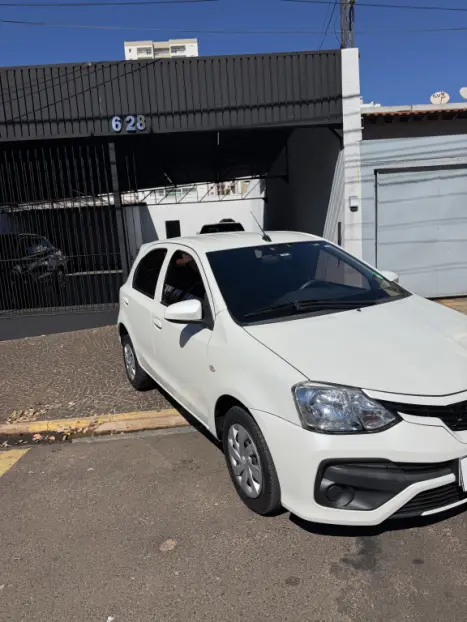 TOYOTA Etios Hatch 1.3 16V 4P FLEX X, Foto 7