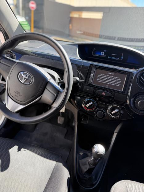 TOYOTA Etios Hatch 1.3 16V 4P FLEX X, Foto 8