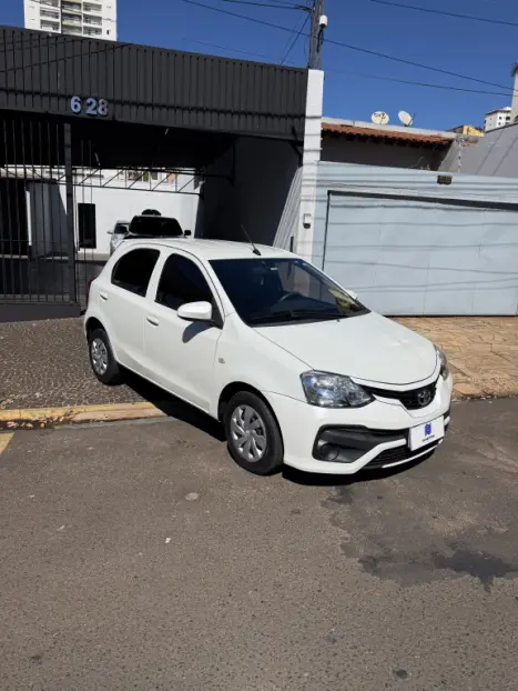 TOYOTA Etios Hatch 1.3 16V 4P FLEX X, Foto 9