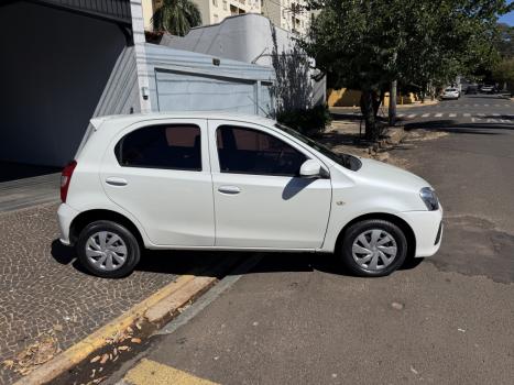 TOYOTA Etios Hatch 1.3 16V 4P FLEX X, Foto 13