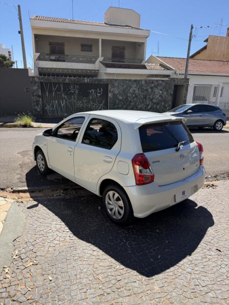 TOYOTA Etios Hatch 1.3 16V 4P FLEX X, Foto 14
