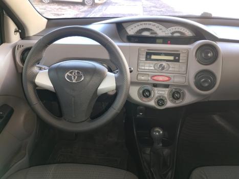 TOYOTA Etios Hatch 1.3 16V 4P FLEX XS, Foto 8