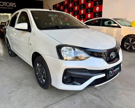 TOYOTA Etios Hatch 1.3 16V 4P FLEX X, Foto 2
