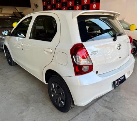 TOYOTA Etios Hatch 1.3 16V 4P FLEX X, Foto 6