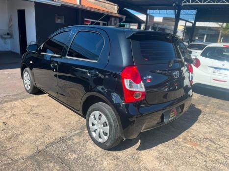 TOYOTA Etios Hatch 1.3 16V 4P FLEX X, Foto 6
