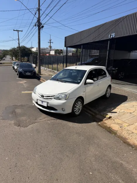 TOYOTA Etios Hatch 1.5 16V 4P FLEX XLS, Foto 1