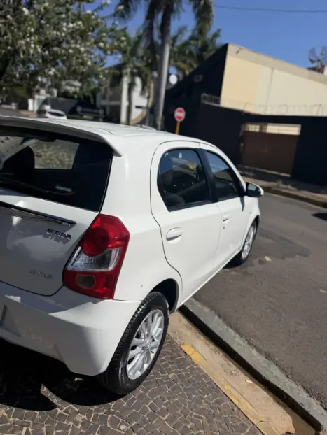 TOYOTA Etios Hatch 1.5 16V 4P FLEX XLS, Foto 8