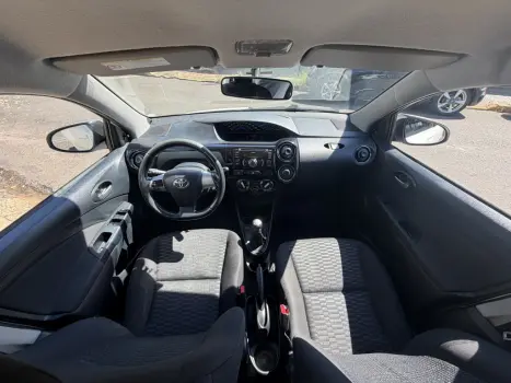 TOYOTA Etios Hatch 1.5 16V 4P FLEX XLS, Foto 14